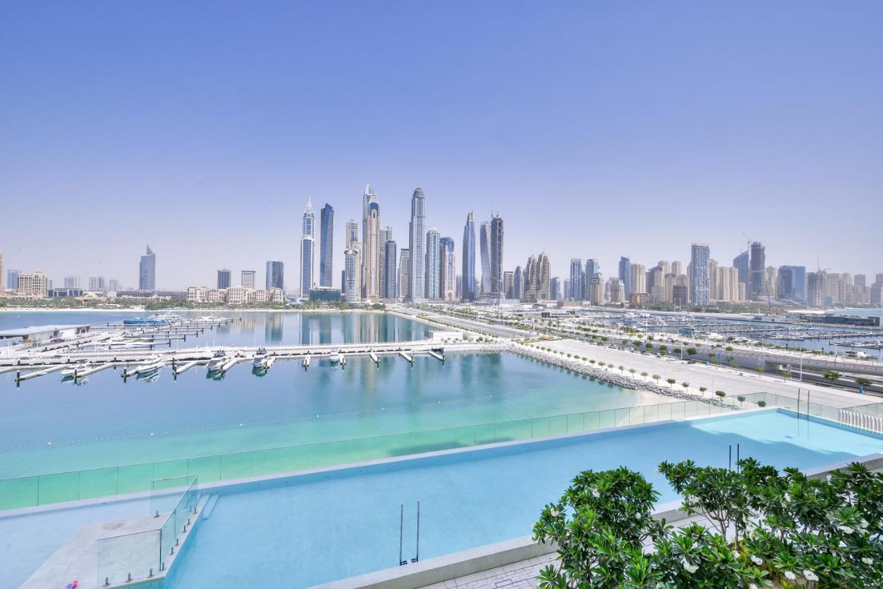 Ultra Luxury Emaar Beachfront - Private Beach And Pool Dubai Buitenkant foto