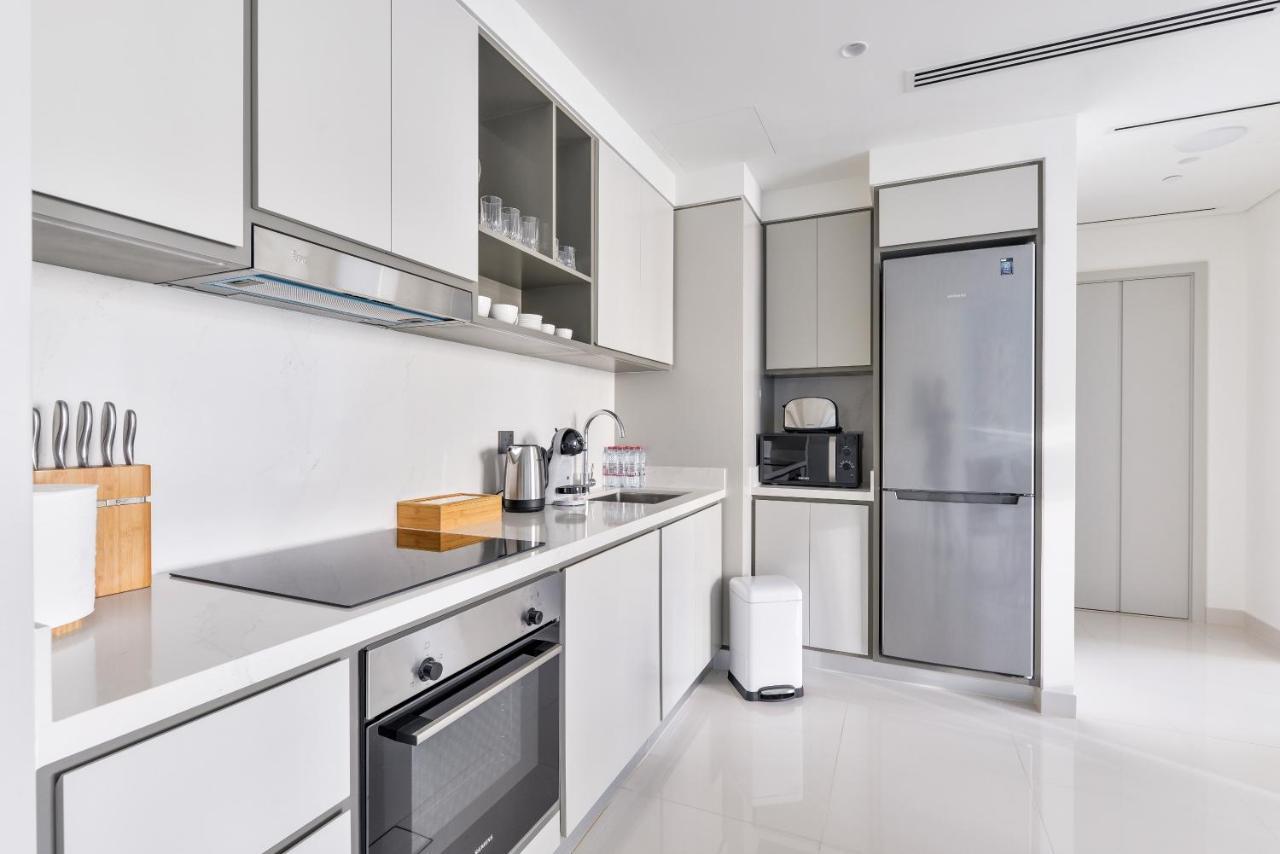 Ultra Luxury Emaar Beachfront - Private Beach And Pool Dubai Buitenkant foto