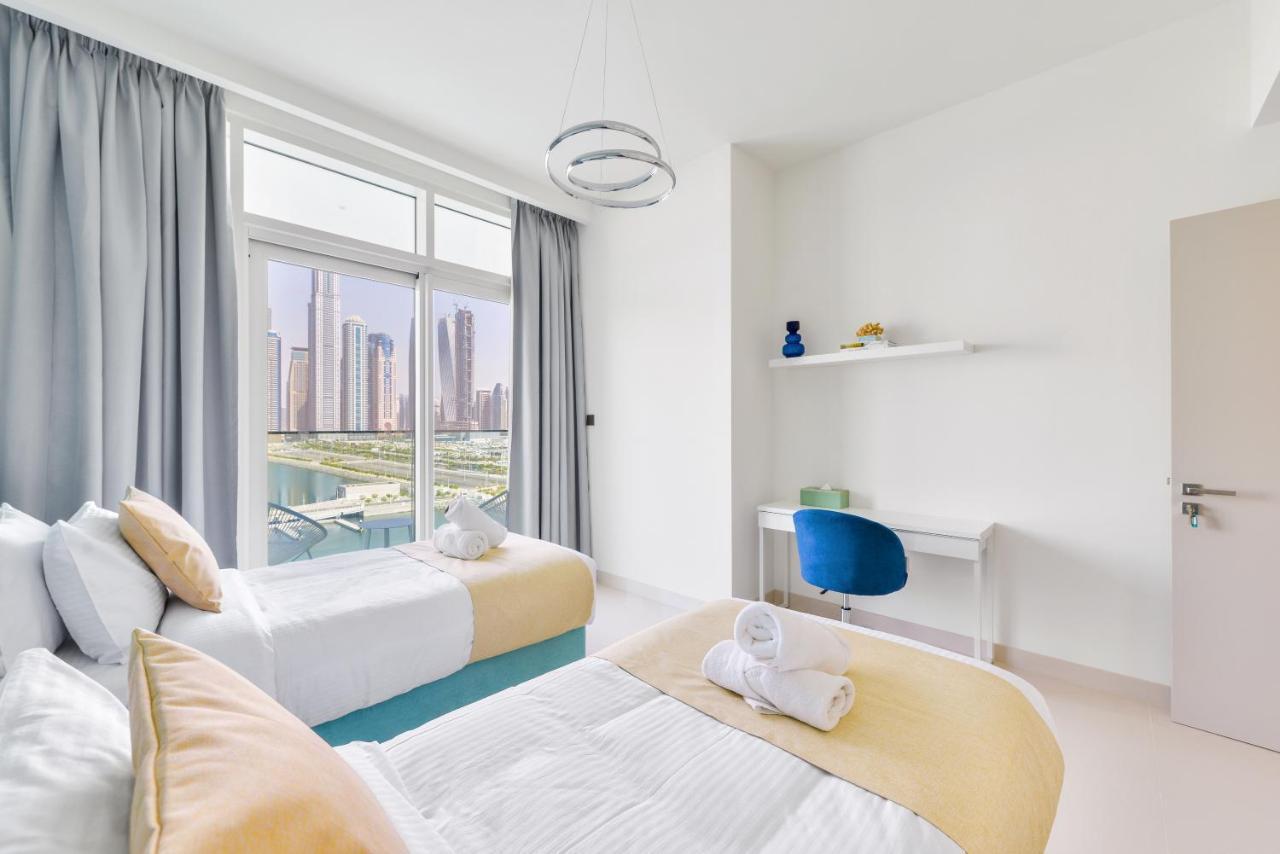 Ultra Luxury Emaar Beachfront - Private Beach And Pool Dubai Buitenkant foto