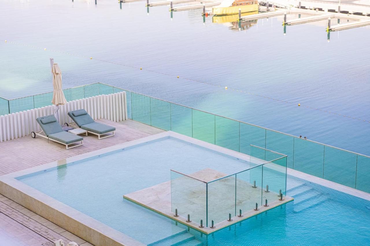 Ultra Luxury Emaar Beachfront - Private Beach And Pool Dubai Buitenkant foto