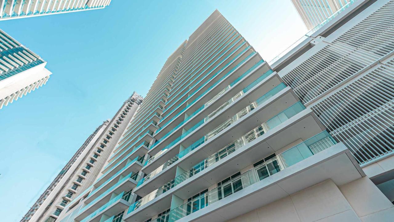 Ultra Luxury Emaar Beachfront - Private Beach And Pool Dubai Buitenkant foto