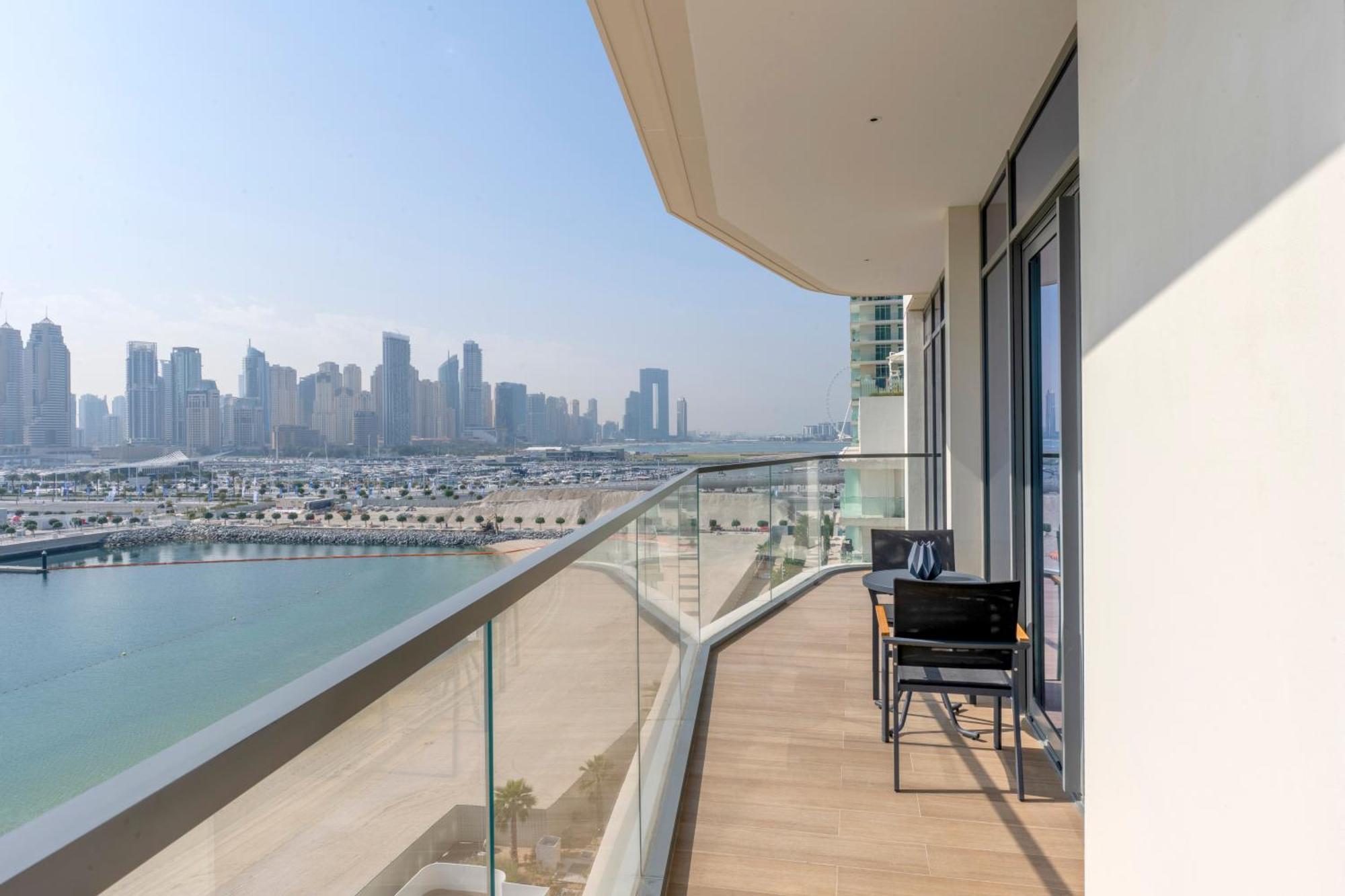 Ultra Luxury Emaar Beachfront - Private Beach And Pool Dubai Buitenkant foto