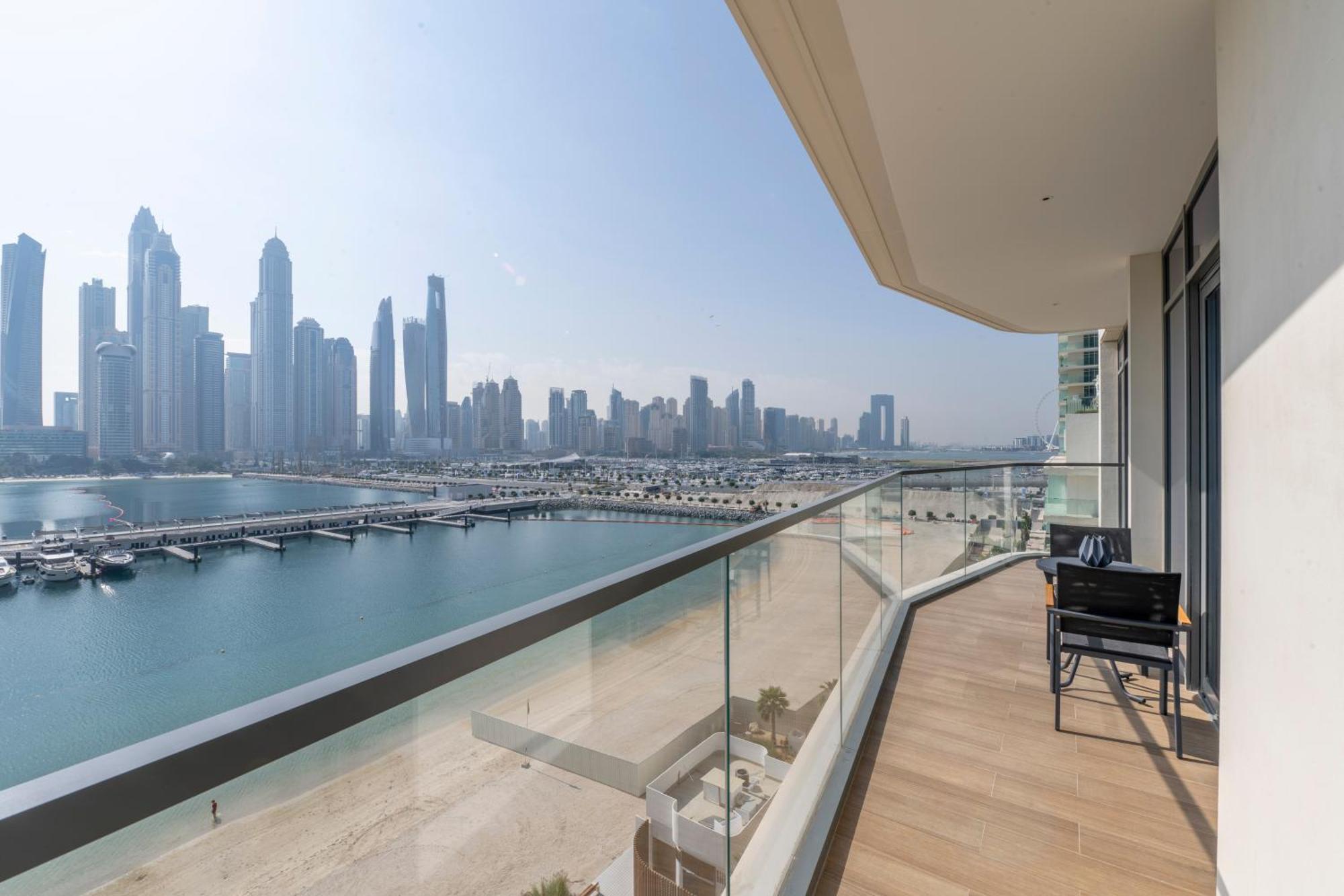 Ultra Luxury Emaar Beachfront - Private Beach And Pool Dubai Buitenkant foto